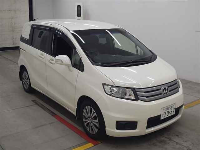 90293 Honda Freed spike GB3 2012 г. (MIRIVE Osaka)